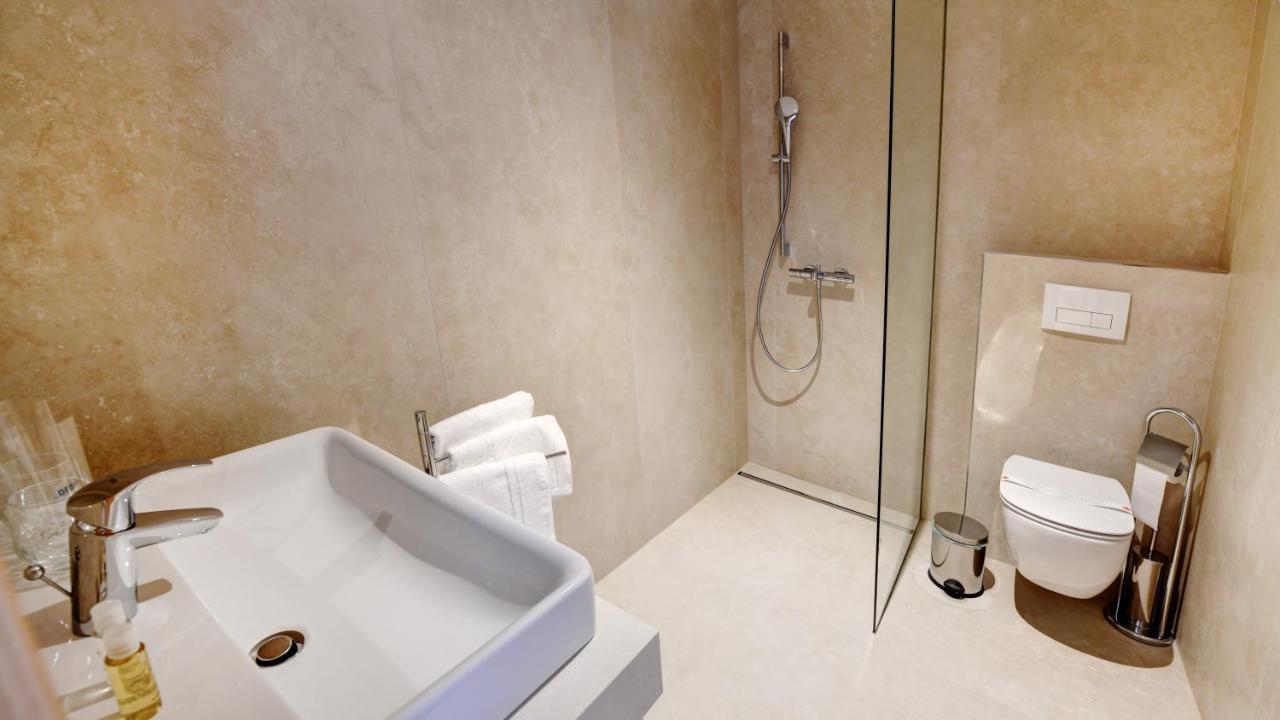 Hotel Ajdovec Sevnica Ngoại thất bức ảnh