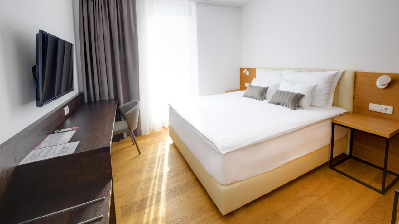 Hotel Ajdovec Sevnica Ngoại thất bức ảnh